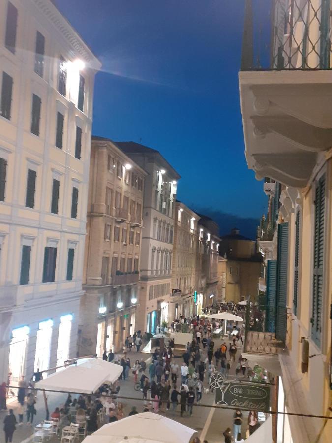 Il Balcone Sul Corso Villa Ancona Bagian luar foto